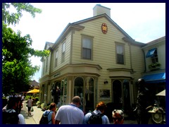 Niagara on the Lake - Queen St 06